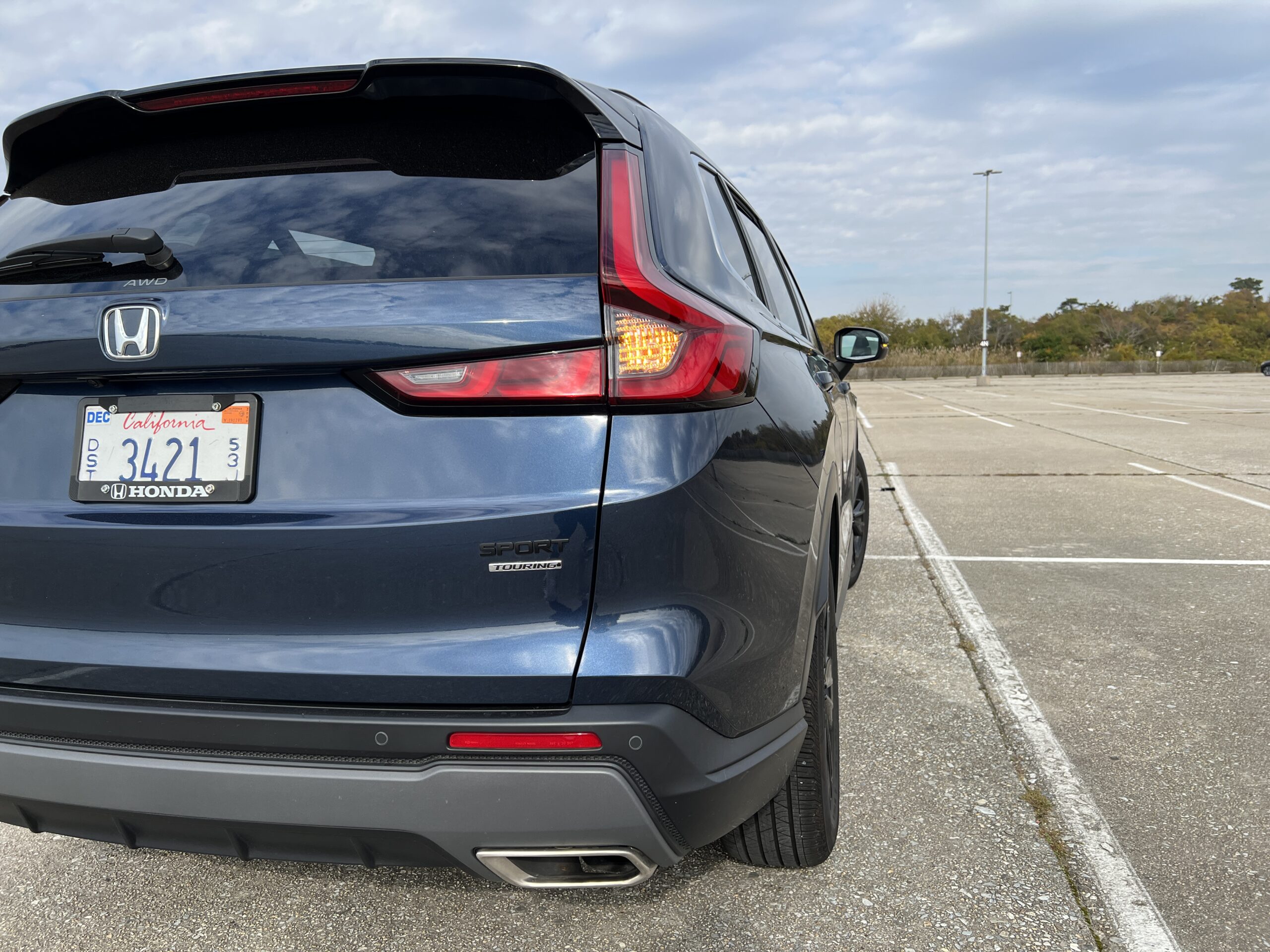 The 2023 Honda CR-V hybrid is the perfect blend of style and efficiency. A hybrid compact SUV might just be the perfect fit for your family.