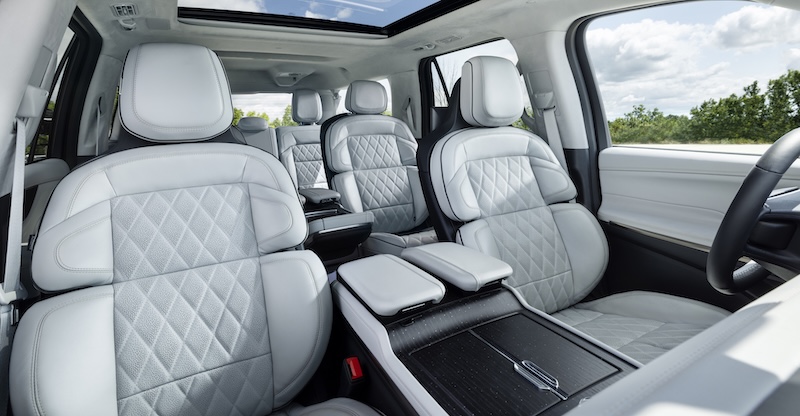 2025 Lincoln Navigator is a three-row luxury suv that seats up to 8